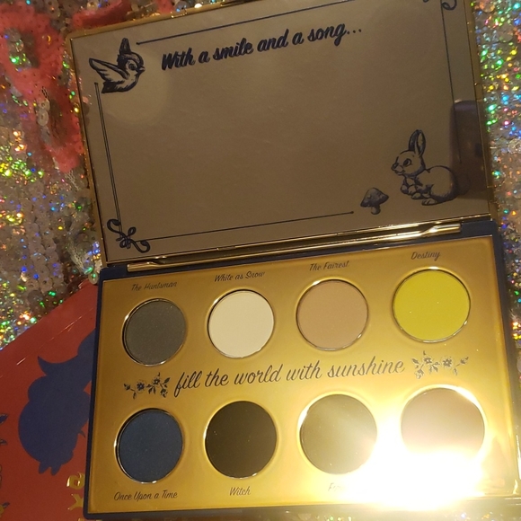🌟2x HP🌟KEEP SINGING Besame x Snow White DISCONTINUED Eye Palette NWT - Picture 7 of 8